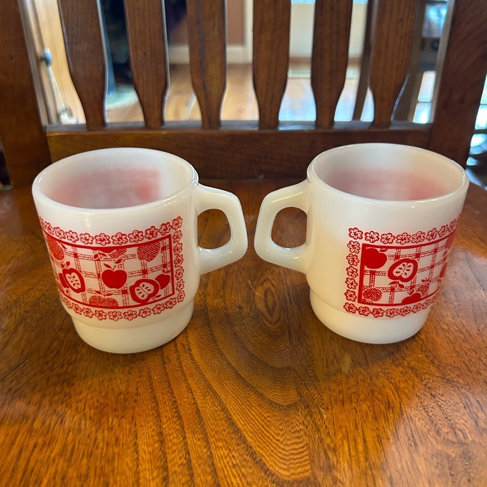 Vintage Fire King Apple Motif Mugs Set/2 - Picture 4 of 11